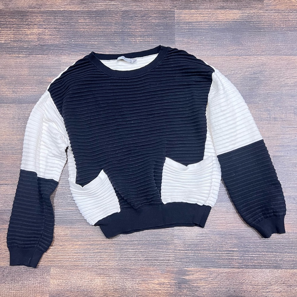 Black and white Asos sweater size 4/s